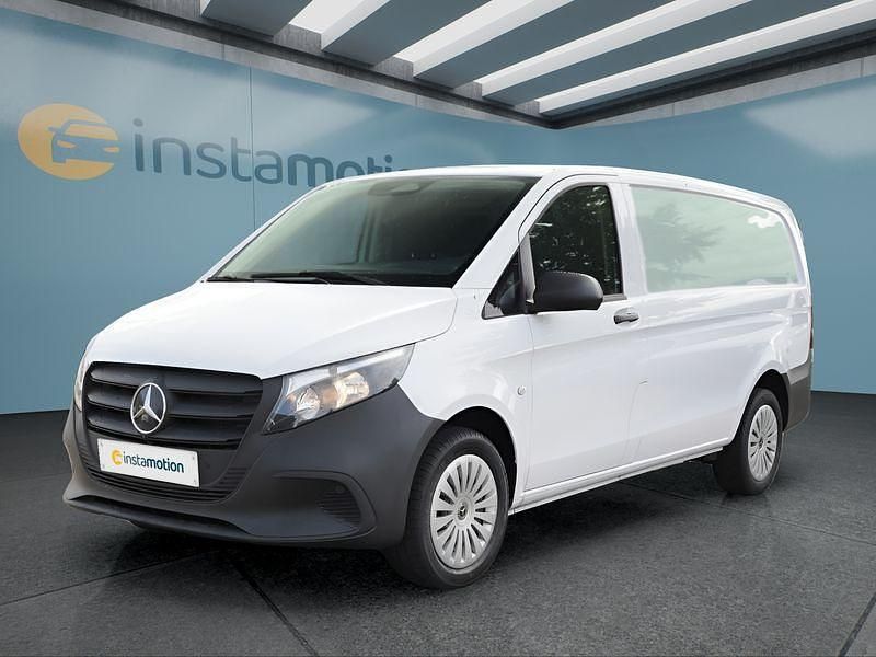 Weiß Gebraucht 2024 Mercedes Vito Van / Kleinbus | 34.649 € (Etwas zu teuer) - Bild 1/4