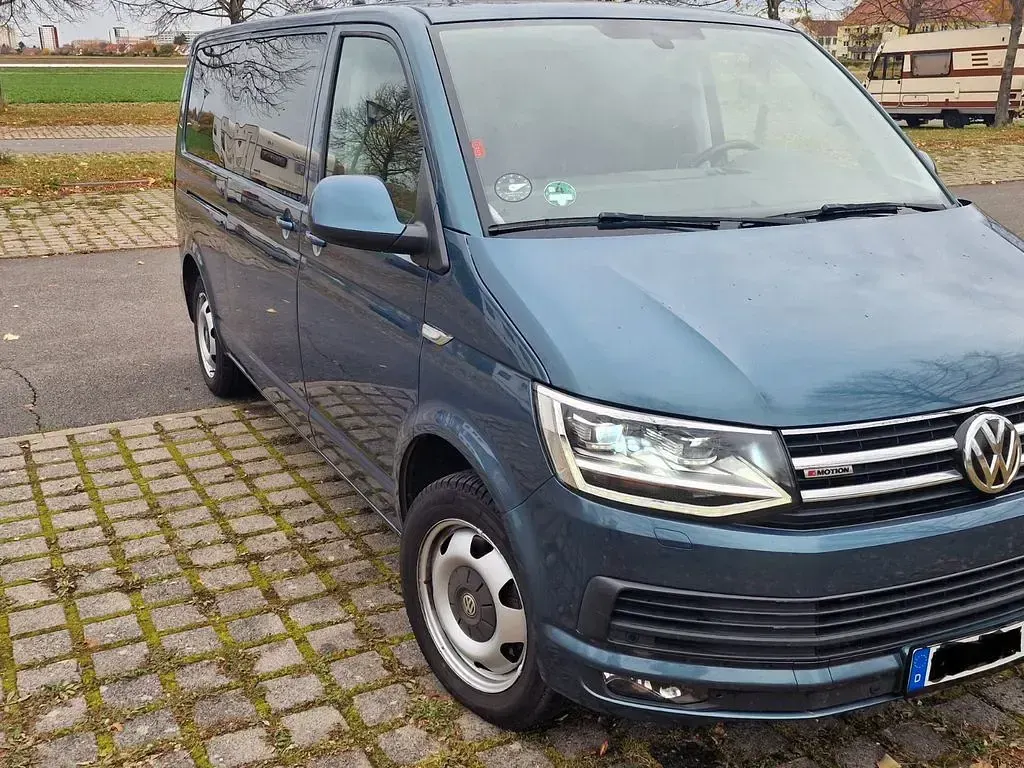 Gebraucht VW Caravelle 204 PS (150 kW) 2018 Blau Van