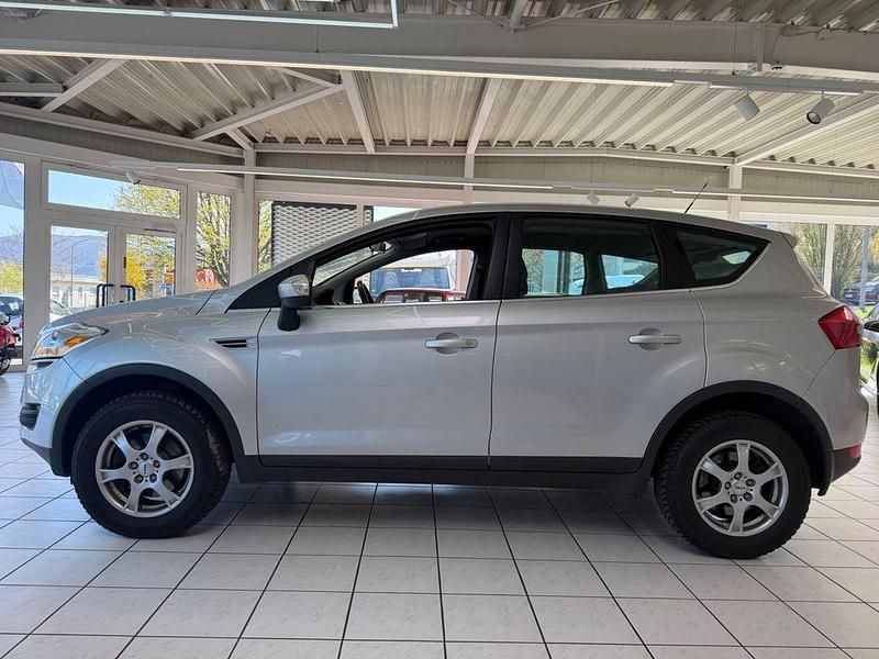 Gebraucht Ford Kuga Trend 140 PS (102 kW) 2011 Silber SUV