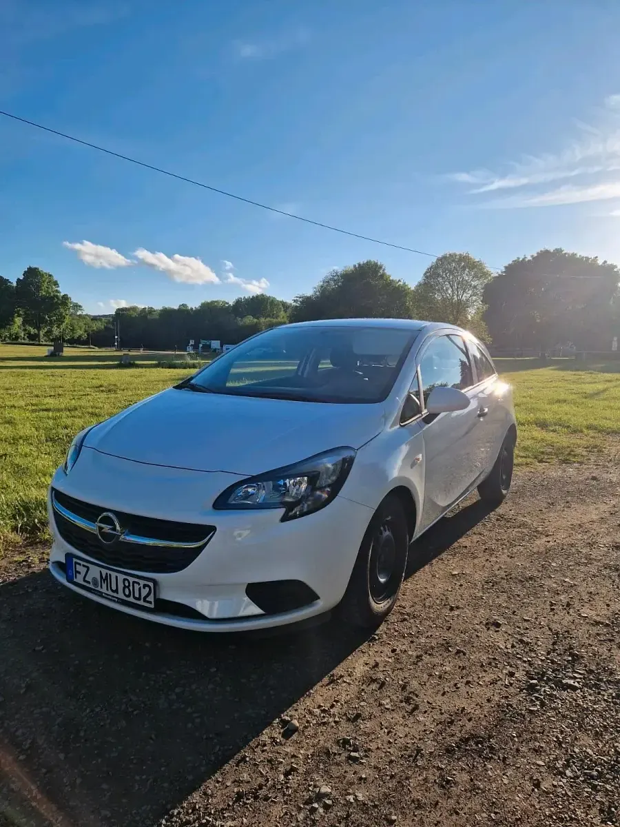 Używany Opel Corsa 69 KM (50 kW) 2016 Biały Hatchback