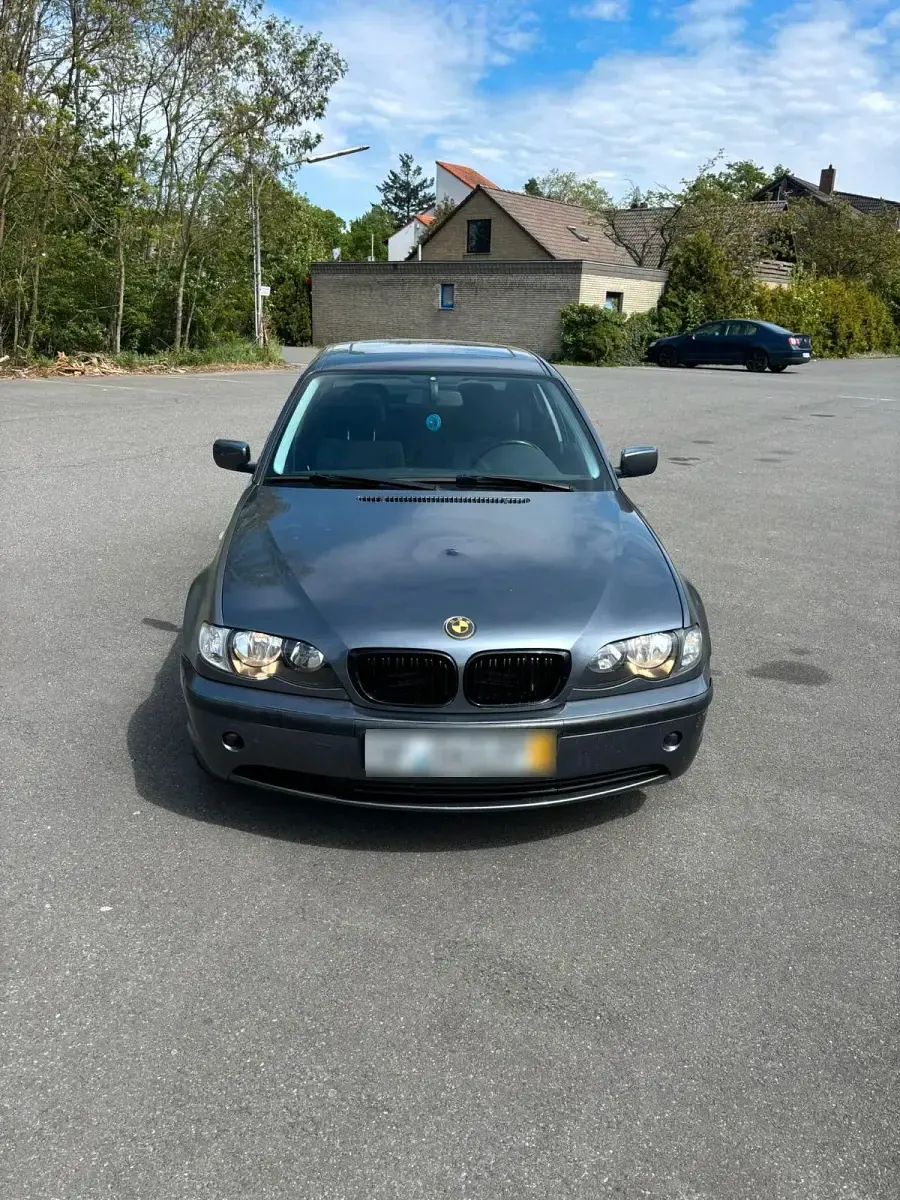Gebraucht BMW 325 192 PS (141 kW) 2002 Grau Limousine