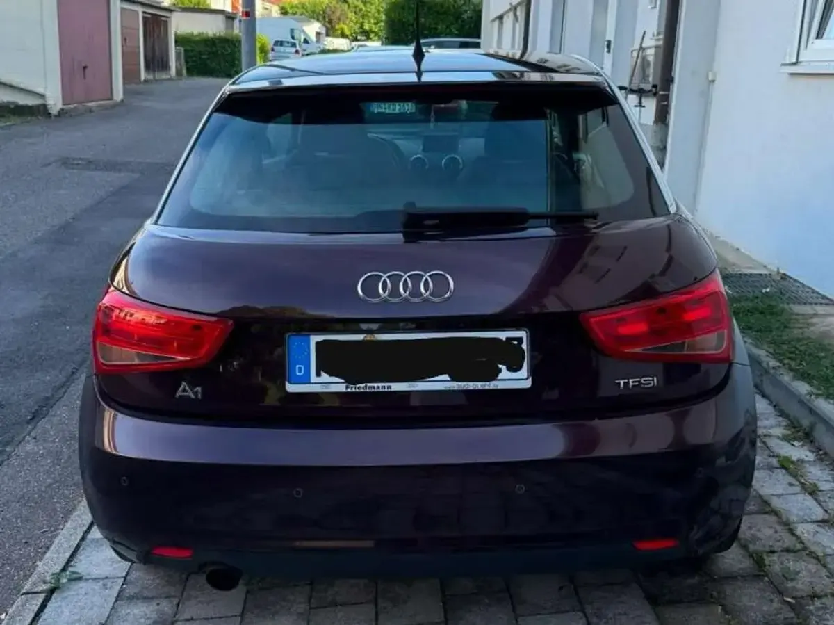 Gebraucht Audi A1 Ambition 86 PS (63 kW) 2011 Violett Kleinwagen