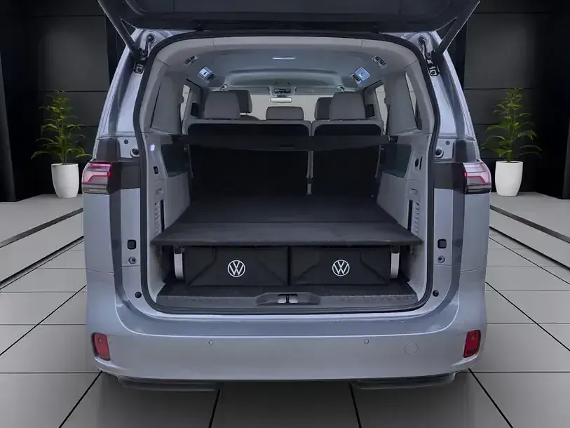 Gebraucht VW ID. Buzz Pure 125 kW (170 PS) 2025 Monosilber metallic Van / Kleinbus