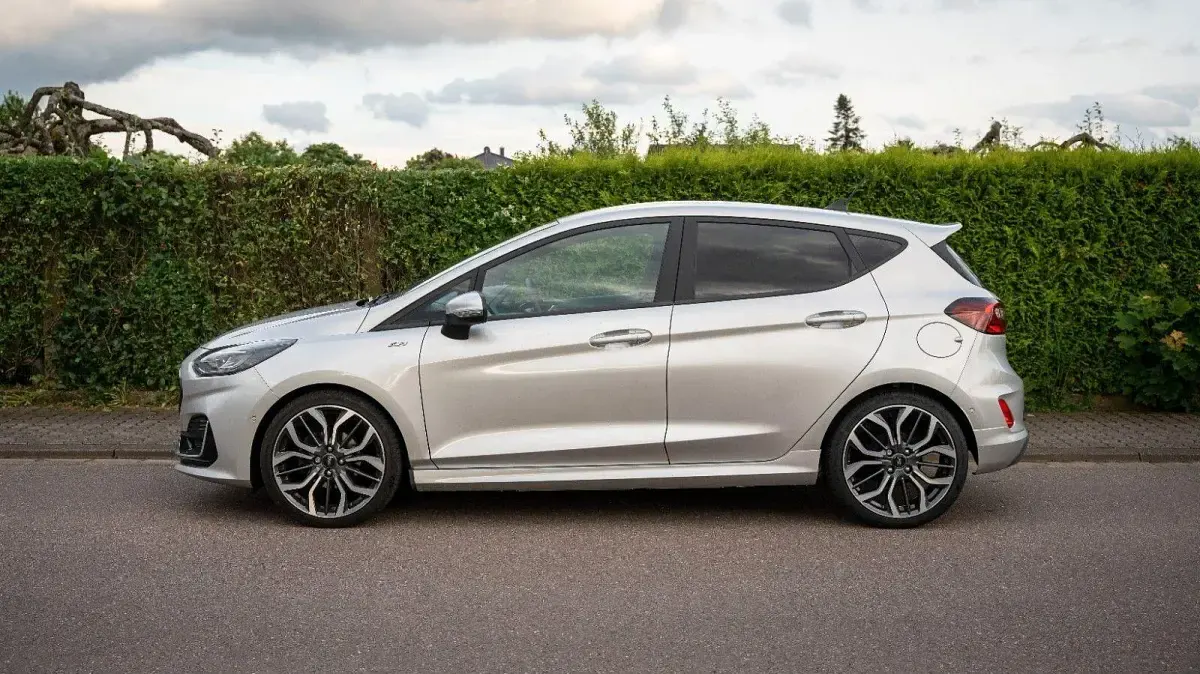 Gebraucht Ford Fiesta ST-Line 125 PS (91 kW) 2022 Silber Kleinwagen