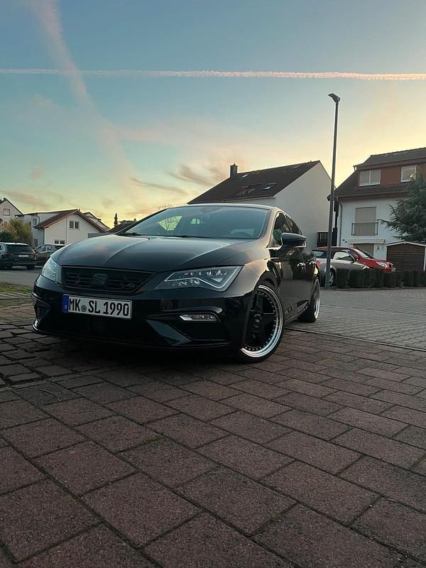 Schwarz Gebraucht 2017 Seat Leon FR Limousine | 10.500 € (Guter Preis) - Bild 1/4