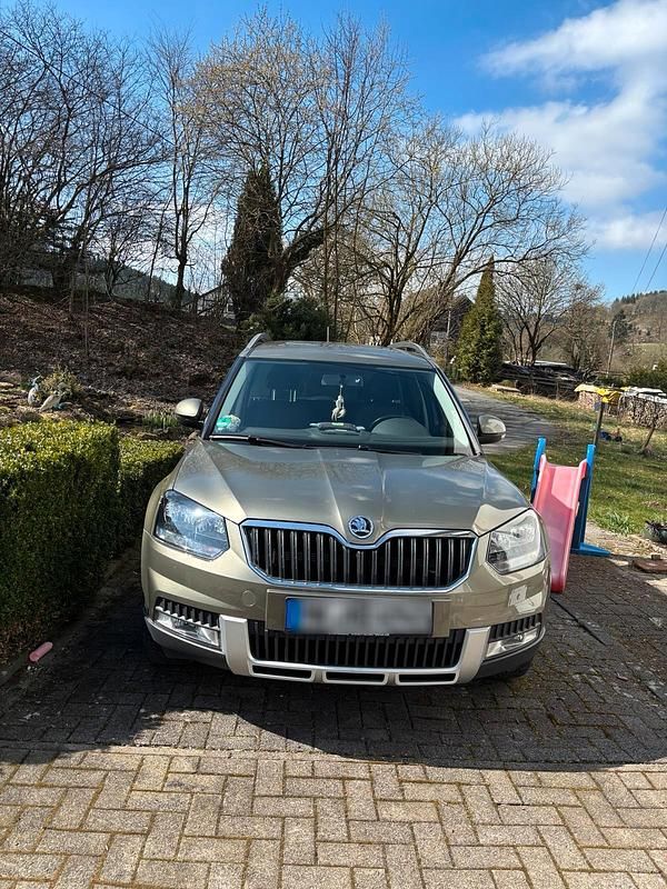 Gebraucht Skoda Yeti 2015 Gold SUV