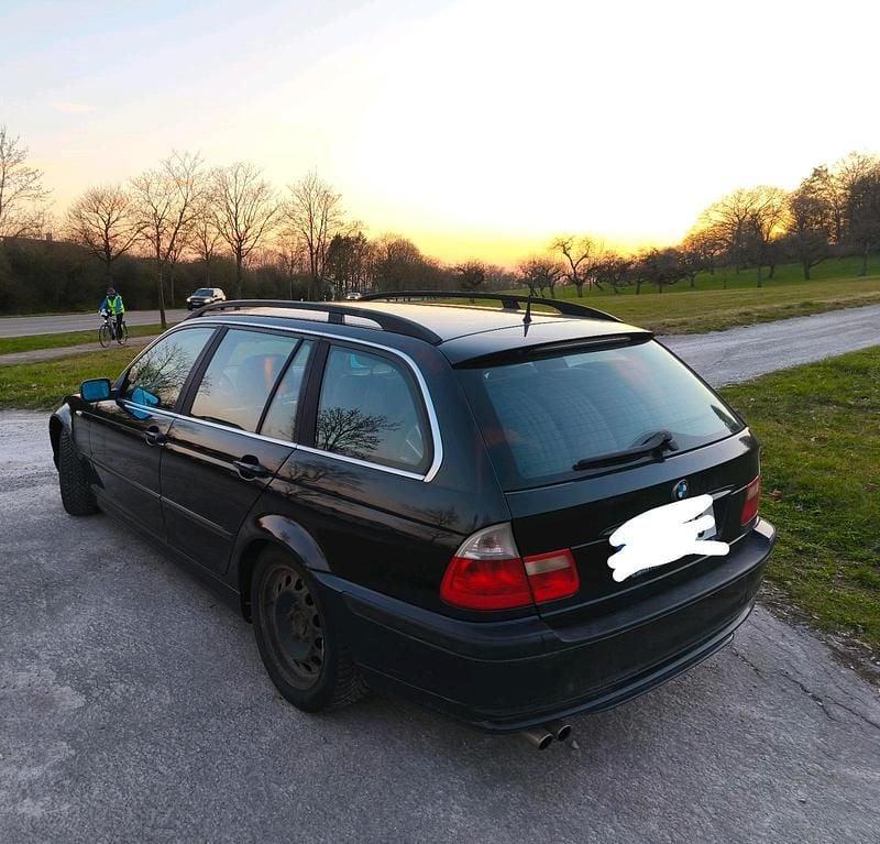 Second-hand BMW 320 170 CP (125 kW) 2004 Albastru Break