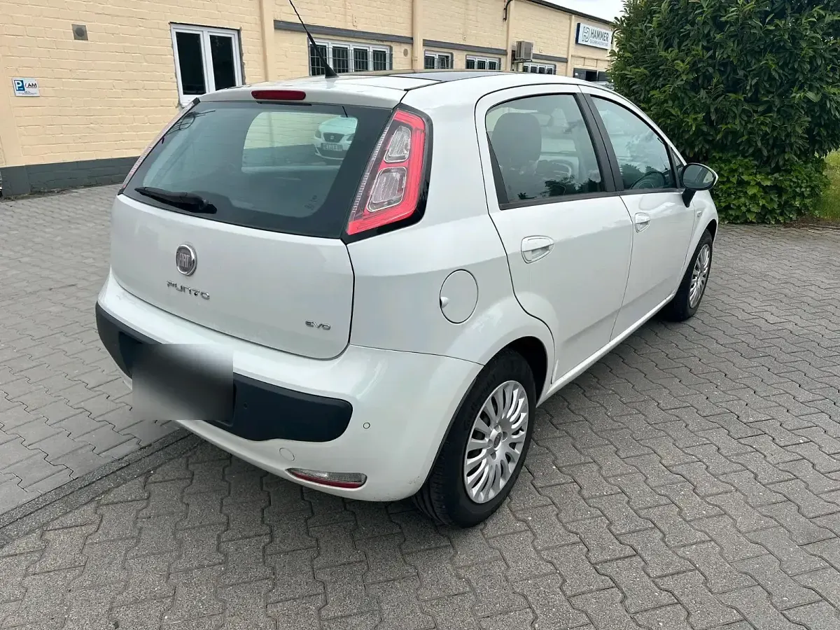 Gebraucht Fiat Punto Evo 105 PS (77 kW) 2011 Weiß Kleinwagen