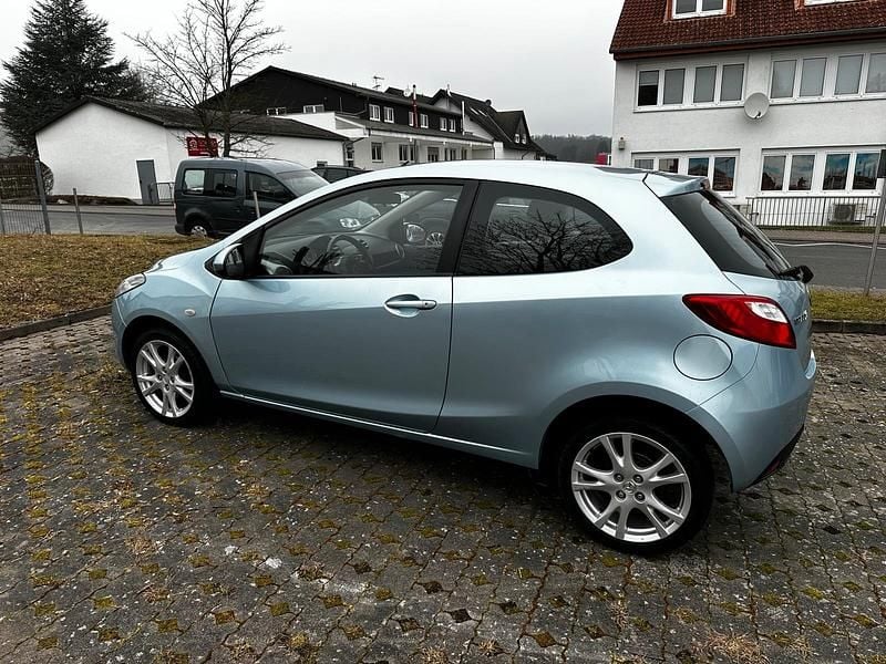 Gebraucht Mazda 2 103 PS (75 kW) 2008 Blau Kleinwagen