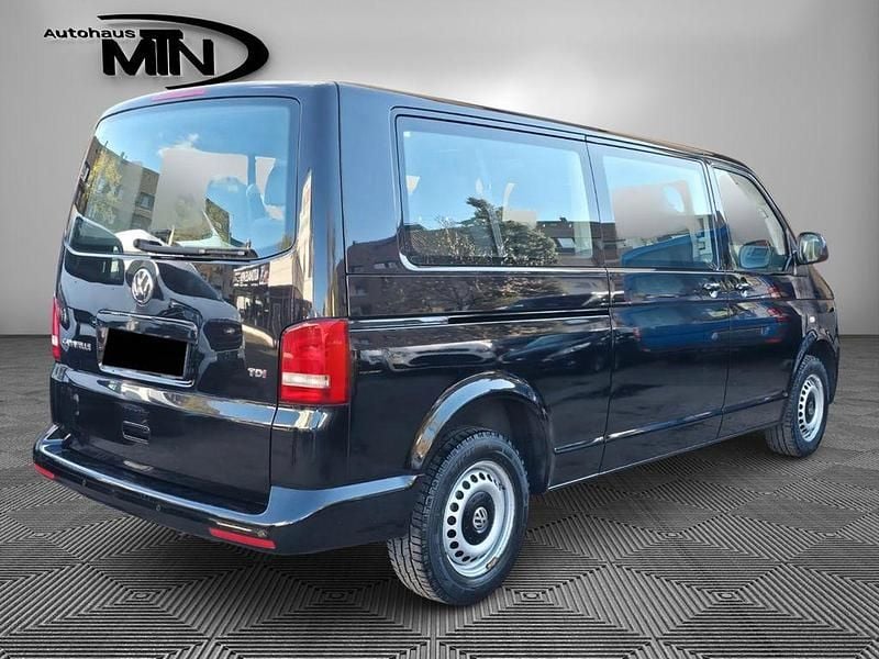 Gebraucht VW Caravelle 140 PS (102 kW) 2015 Schwarz Limousine