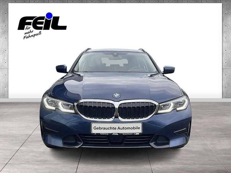 Gebraucht BMW 330e Sport Line 252 PS (185 kW) 2022 Blau Limousine