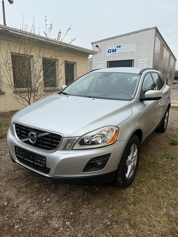 Gebraucht Volvo XC60 175 PS (128 kW) 2010 Silber SUV