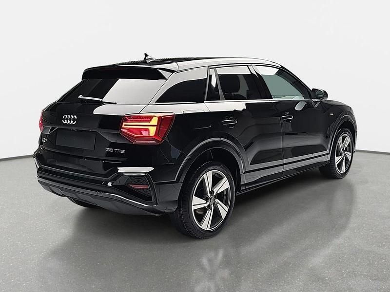 Neu Audi Q2 S-Line 150 PS (110 kW) 2025 Schwarz SUV