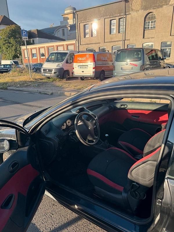 Gebraucht Peugeot 206 75 PS (55 kW) 2007 Schwarz Limousine