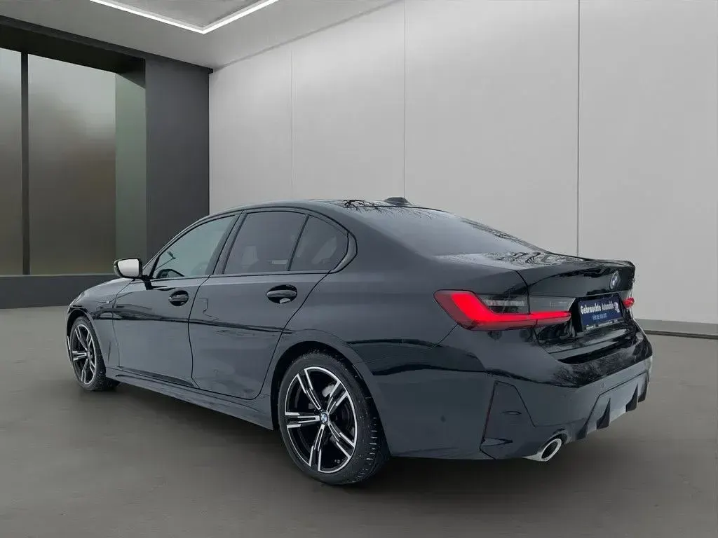 Gebraucht BMW 320 M Sport 190 PS (139 kW) 2025 Schwarz Limousine