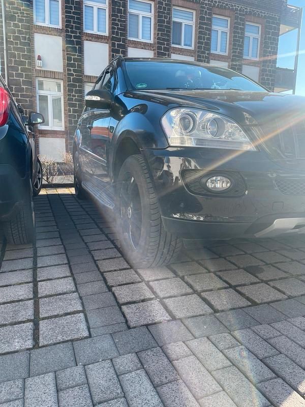 Gebraucht Mercedes ML280 190 PS (139 kW) 2007 Schwarz SUV