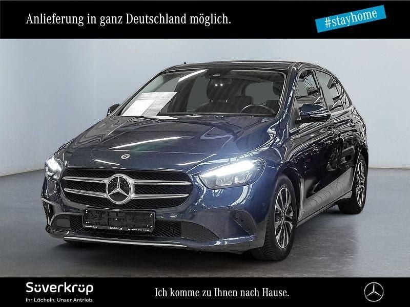 Blau Gebraucht 2022 Mercedes B200 Style Van / Kleinbus | 25.300 € (Guter Preis) - Bild 1/3