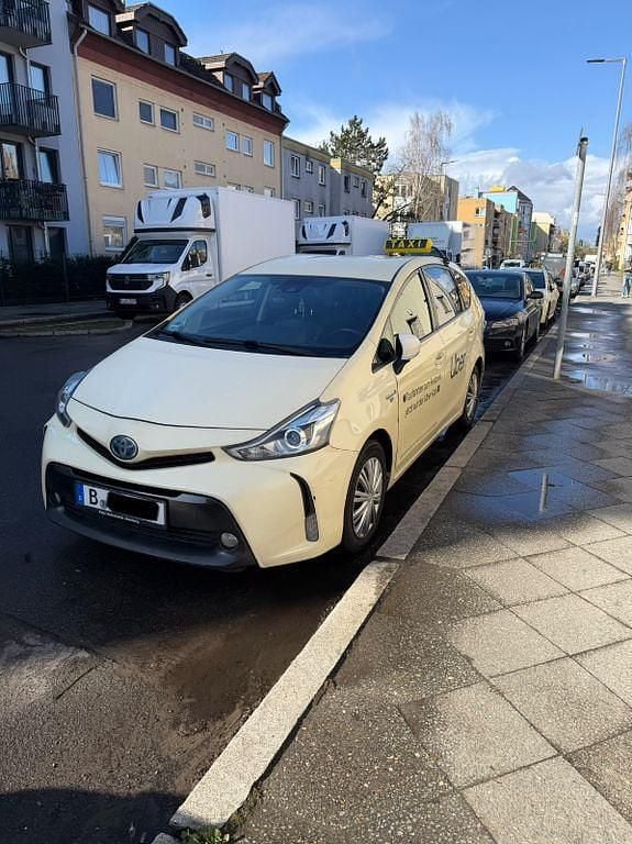 Gebraucht Toyota Prius+ 136 PS (100 kW) 2018 Weiß Van / Kleinbus