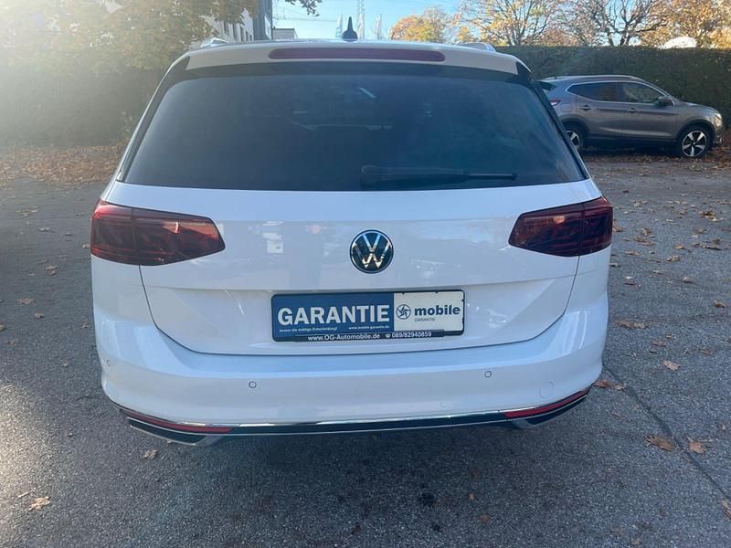 Gebraucht VW Passat Elegance 200 PS (147 kW) 2021 Weiß Kombi