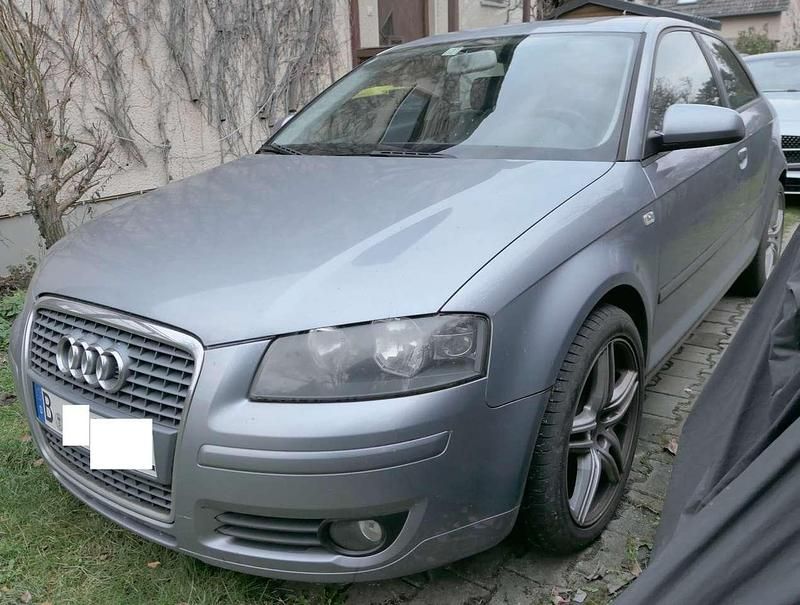 Silber Gebraucht 2006 Audi A3 Ambition Limousine | 3.800 € - Bild 1/4