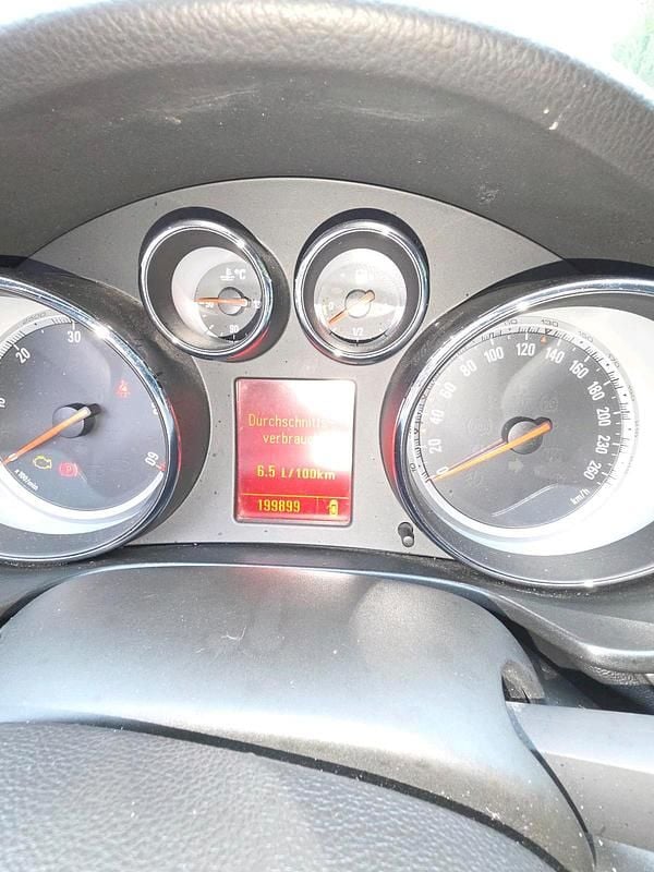 Gebraucht Opel Insignia 135 PS (99 kW) 2010 Grau Kombi