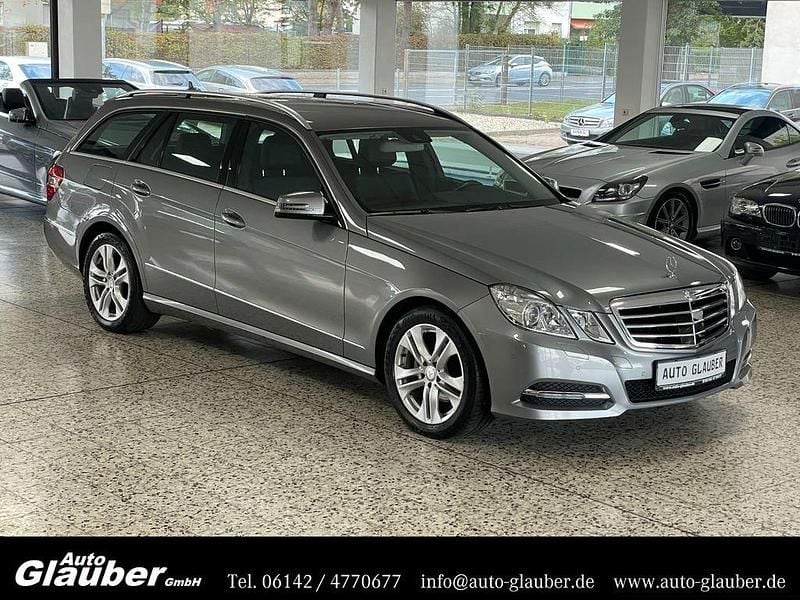Silber Gebraucht 2012 Mercedes E200 Kombi | 16.950 € (Teuer) - Bild 1/4