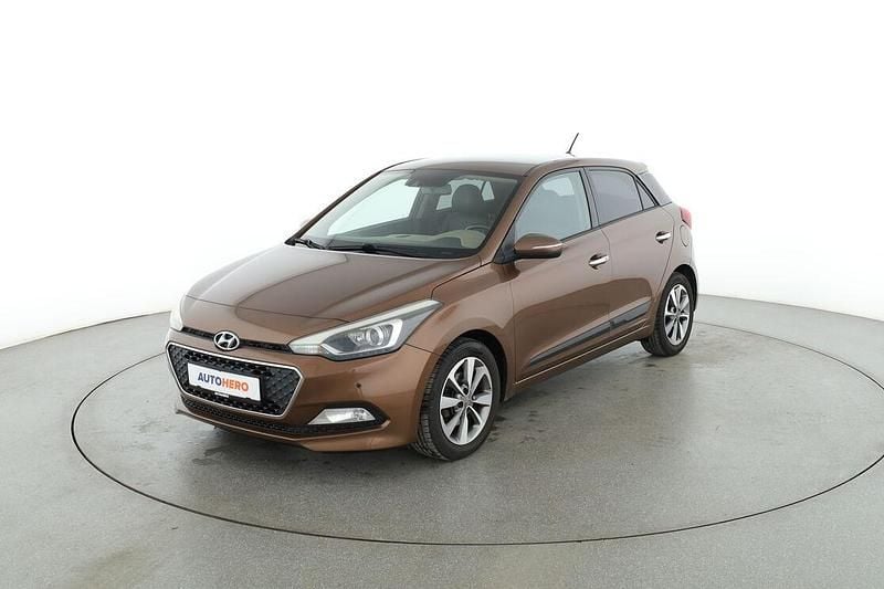 Gebraucht Hyundai i20 Style 90 PS (66 kW) 2015 Braun Limousine