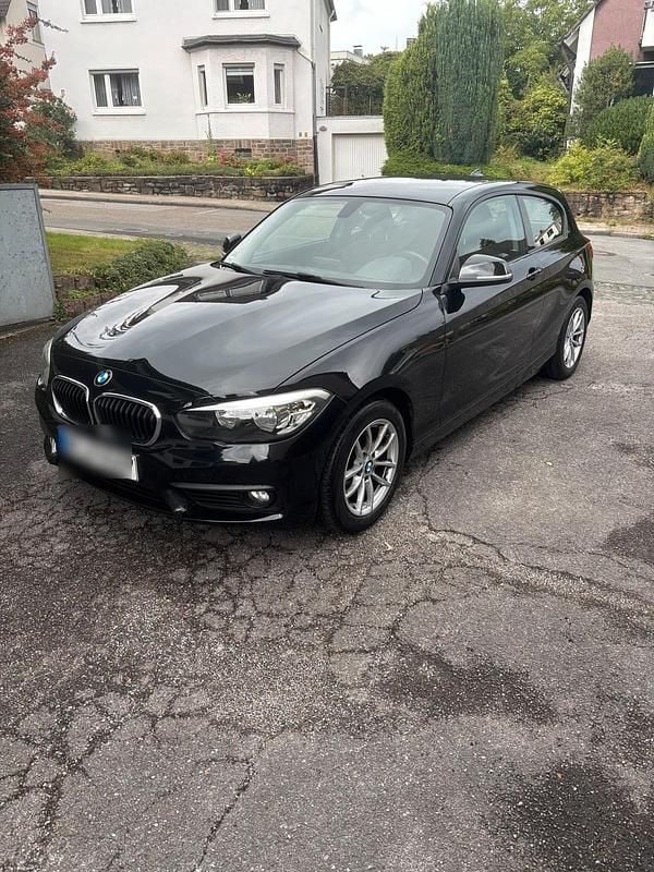Schwarz Gebraucht 2016 BMW 116 Kleinwagen | 6.500 € (Guter Preis) - Bild 1/4