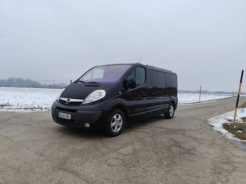 Schwarz Gebraucht 2010 Opel Vivaro Van / Kleinbus | 8.500 € (Fairer Preis) - Bild 1/4