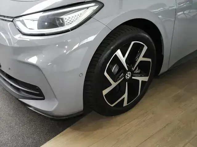 Gebraucht VW ID.3 Pro 150 kW (204 PS) 2024 Grau Kleinwagen