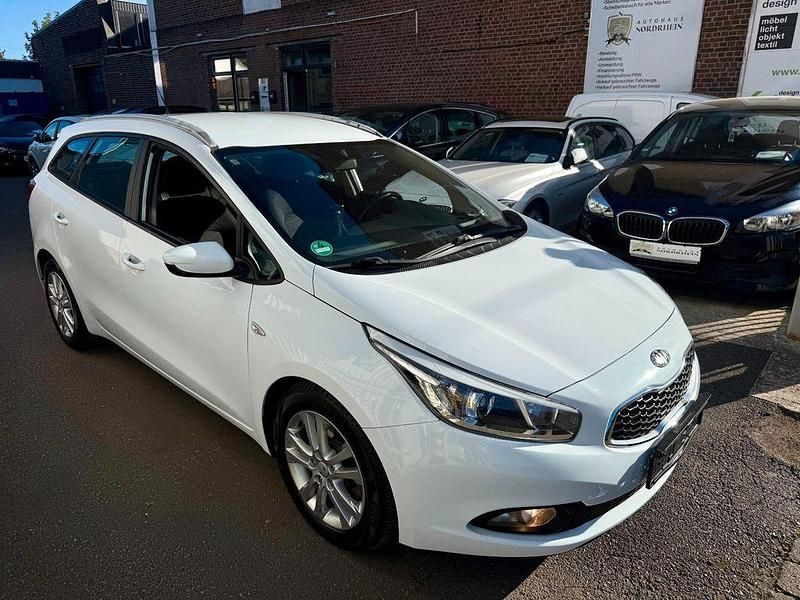 Gebraucht Kia Ceed Sportswagon Vision 90 PS (66 kW) 2014 Weiß Kombi
