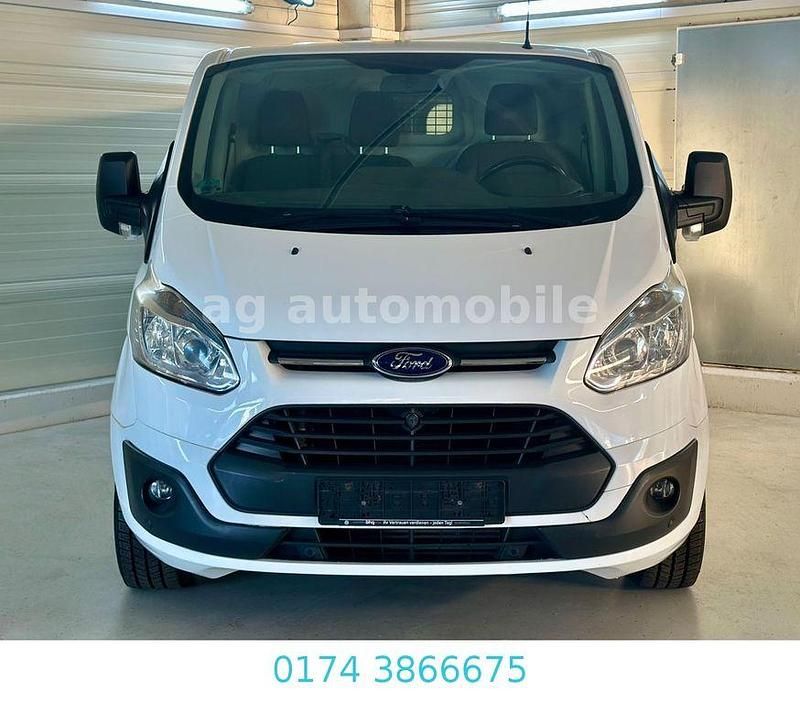 Weiß Gebraucht 2016 Ford Transit Custom Trend Van / Kleinbus | 9.480 € (Fairer Preis) - Bild 1/4