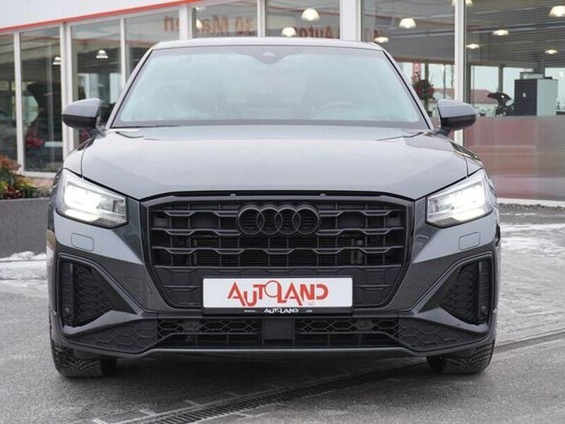 Gebraucht Audi Q2 S-Line 150 PS (110 kW) 2023 Grau SUV