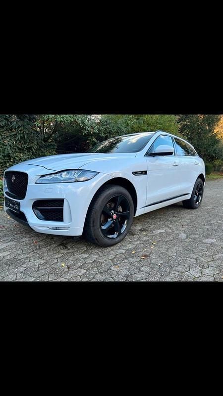 Weiß Gebraucht 2017 Jaguar F-Pace R-Sport SUV | 18.950 € (Superpreis) - Bild 1/4