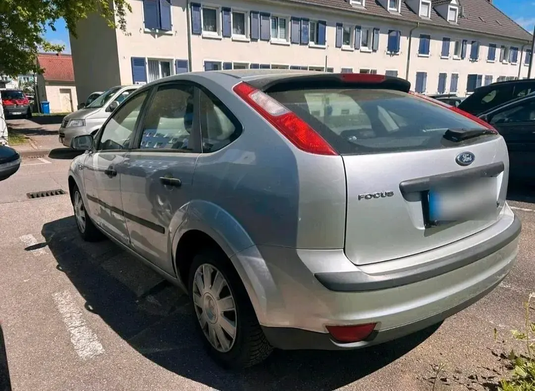 Gebraucht Ford Focus 100 PS (73 kW) 2007 Silber Kleinwagen