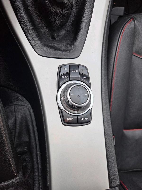 Gebraucht BMW 318 143 PS (105 kW) 2008 Schwarz Kombi