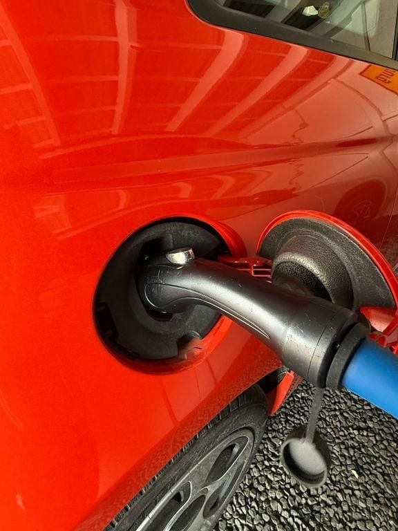 Gebraucht Fiat 500e 83 kW (113 PS) 2016 Orange Kleinwagen