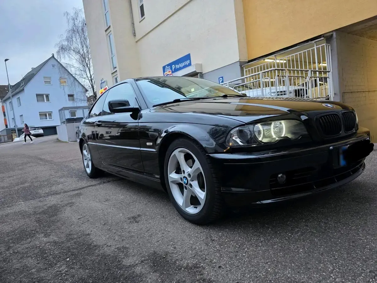 Gebraucht BMW 320 170 PS (125 kW) 2001 Schwarz Coupé