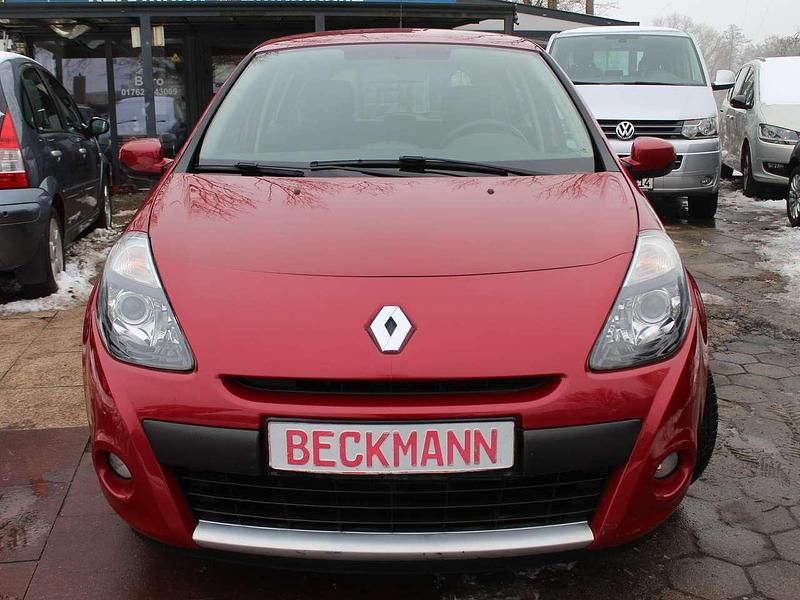 Gebraucht Renault Clio II Dynamique 79 PS (58 kW) 2010 Rot dyna Kleinwagen