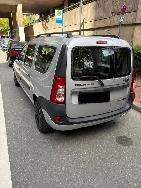 Second-hand Dacia Logan 89 CP (65 kW) 2008 Argintiu Break