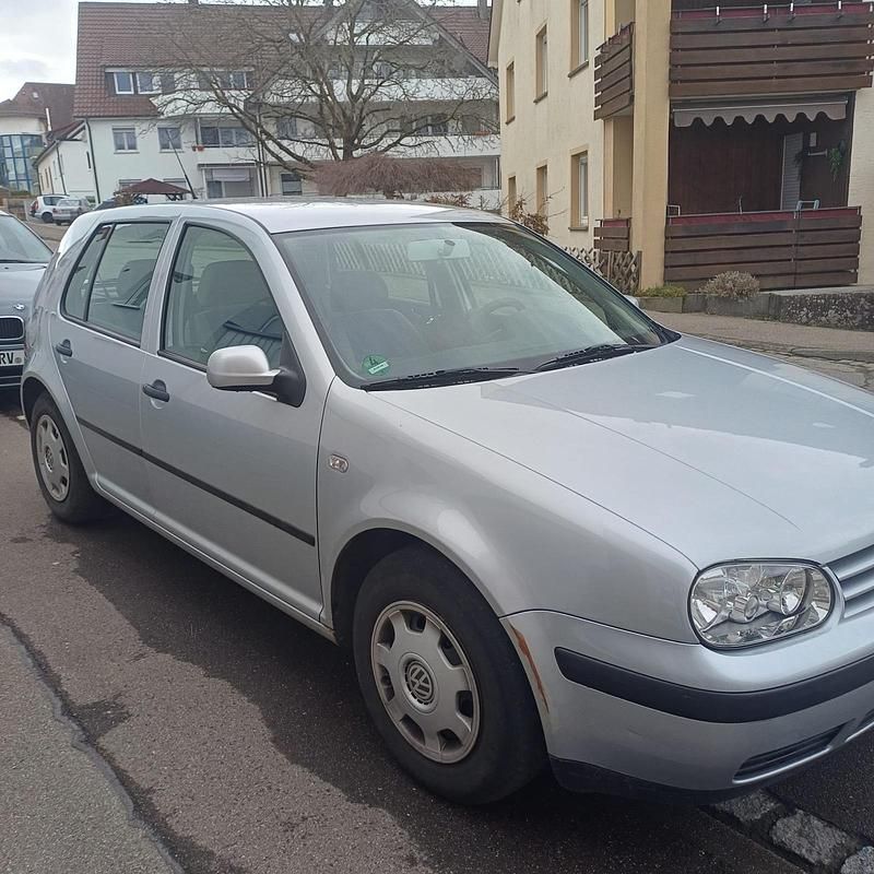 Gebraucht VW Golf IV 75 PS (55 kW) 2001 Silber Kleinwagen