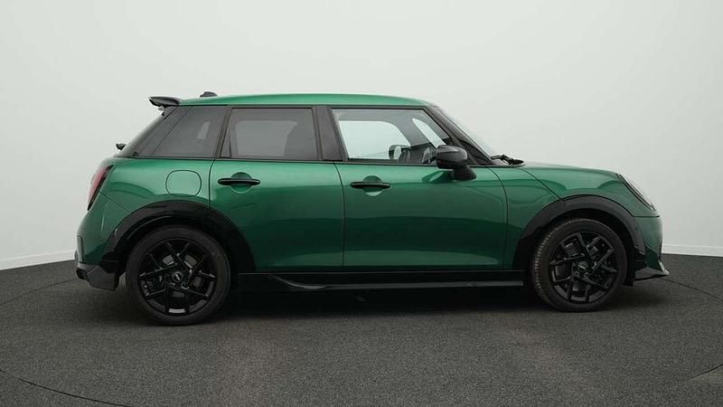 Usata Mini John Cooper Works 156 CV (114 kW) 2024 Verde Utilitaria