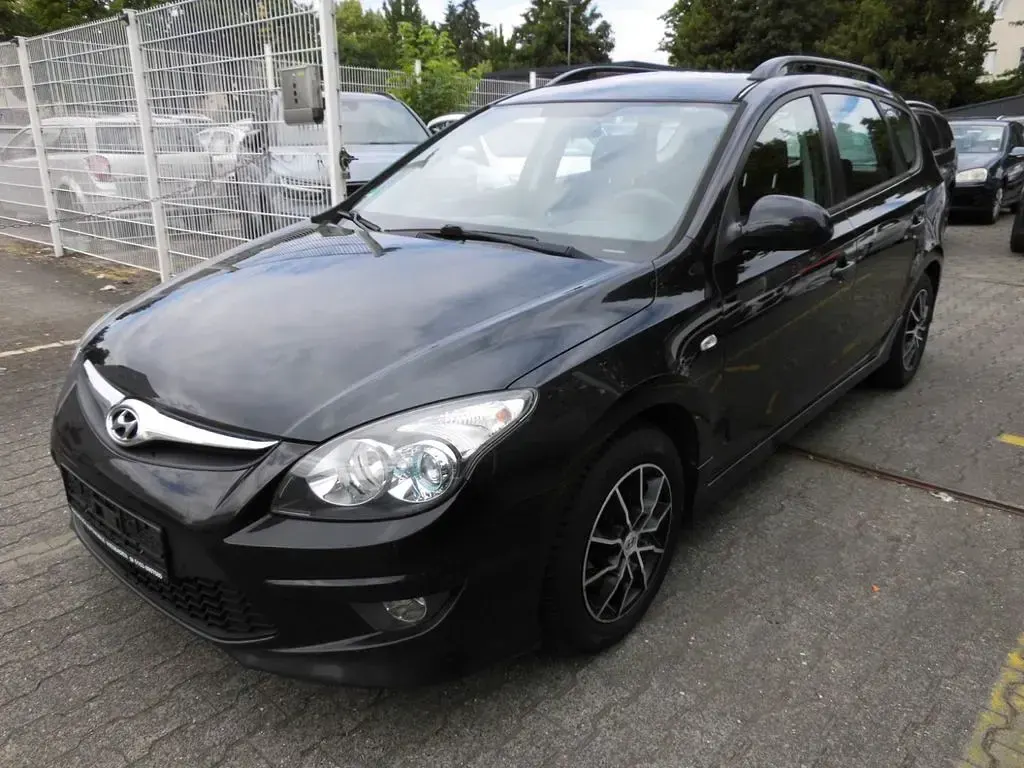 Gebraucht Hyundai i30 Edition+ 109 PS (80 kW) 2011 Schwarz Kombi