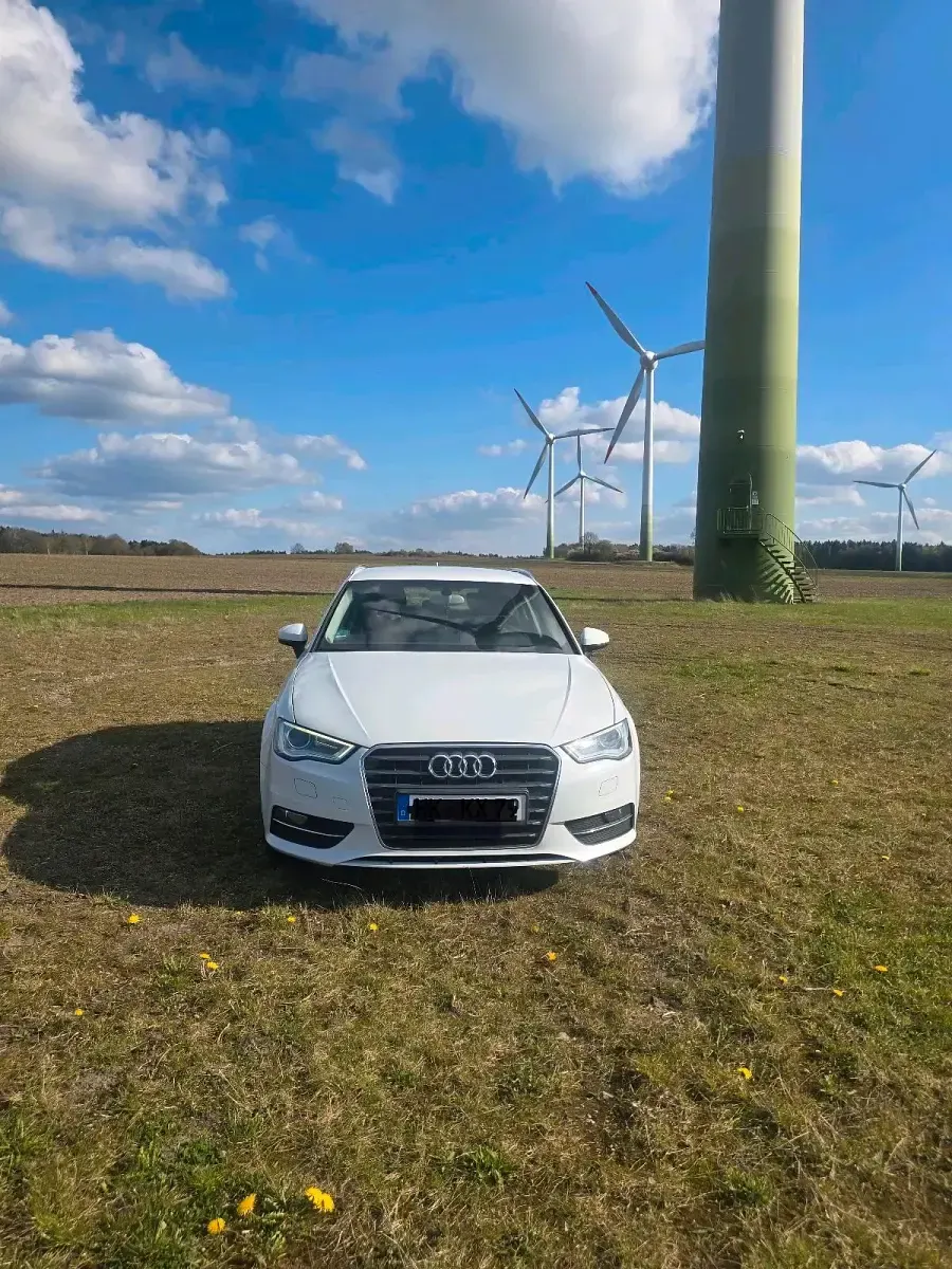 Gebraucht Audi A3 105 PS (77 kW) 2013 Weiß Limousine