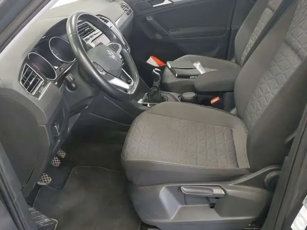 Gebraucht VW Tiguan Life 150 PS (110 kW) 2021 Uranograu SUV