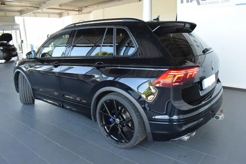 Gebraucht VW Tiguan R 320 PS (235 kW) 2023 Schwarz SUV