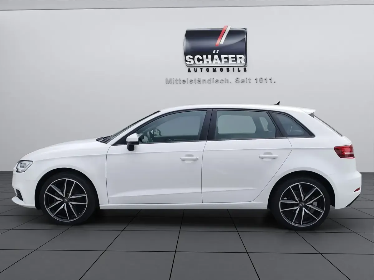 Gebraucht Audi A3 Advanced 116 PS (85 kW) 2020 Weiß Limousine