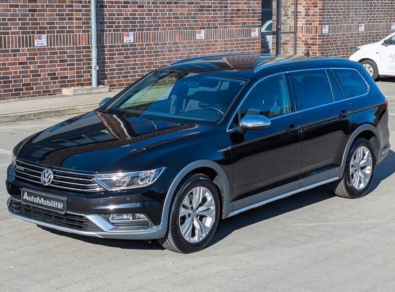 Schwarz Gebraucht 2017 VW Passat Alltrack Kombi | 17.489 € (Fairer Preis) - Bild 1/4