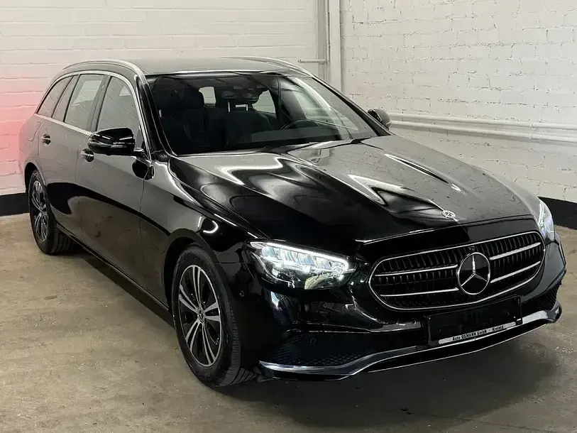 Usado Mercedes E200 Avantgarde 160 CV (117 kW) 2024 Negro Familiar