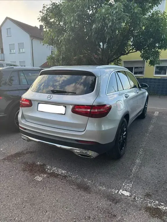 Gebraucht Mercedes GLC250 204 PS (150 kW) 2016 Silber SUV